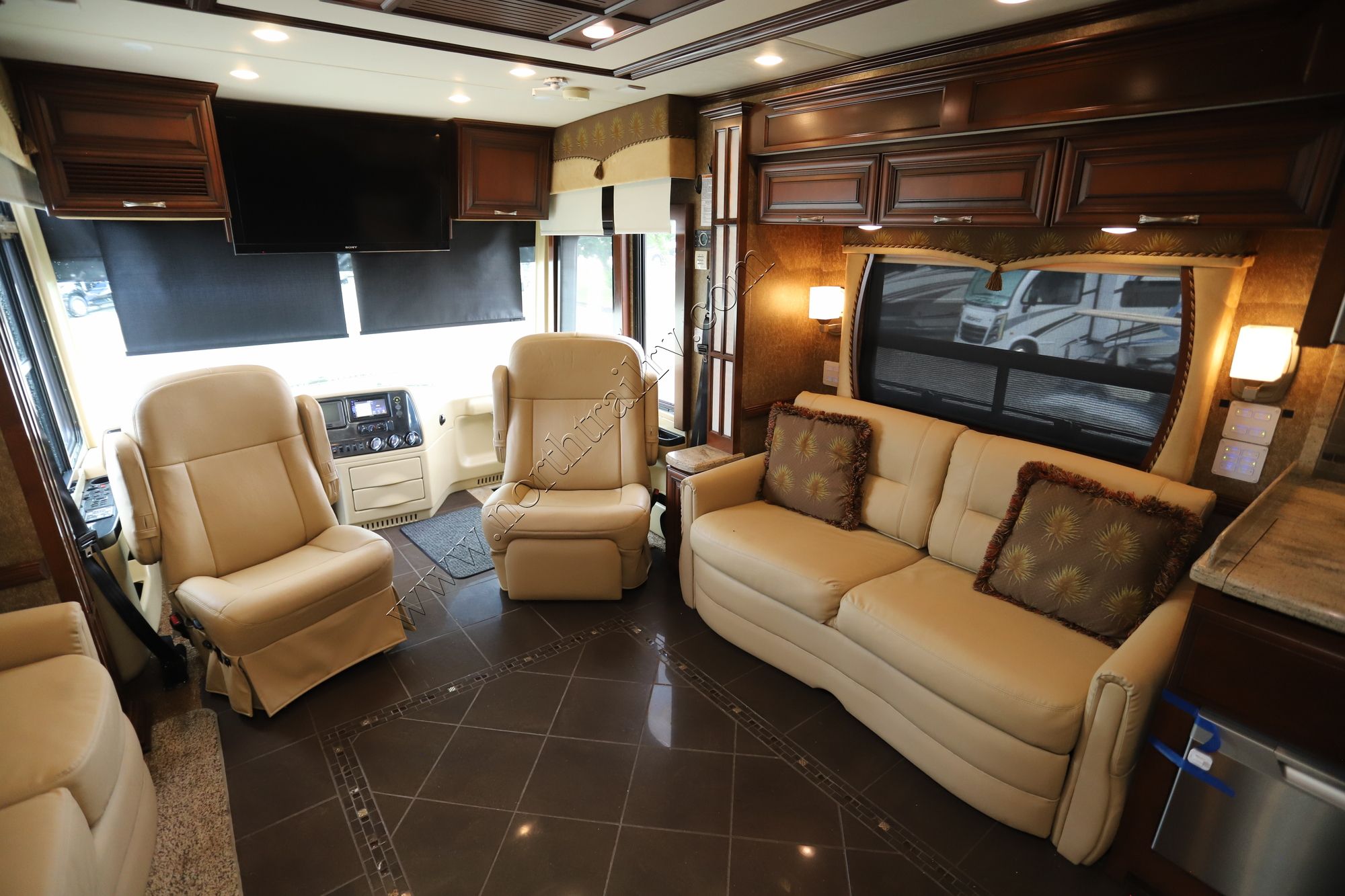 Used 2013 Newmar Mountain Aire 4344 Class A  For Sale