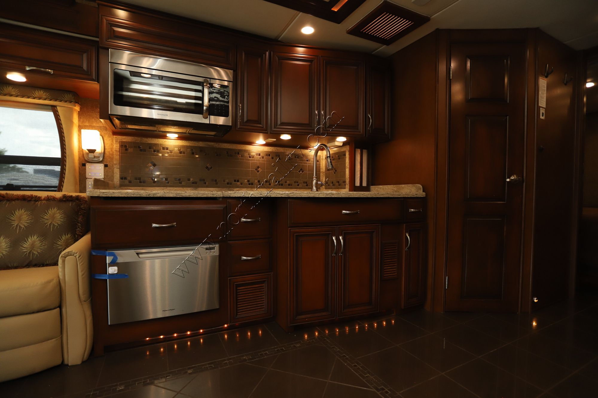 Used 2013 Newmar Mountain Aire 4344 Class A  For Sale