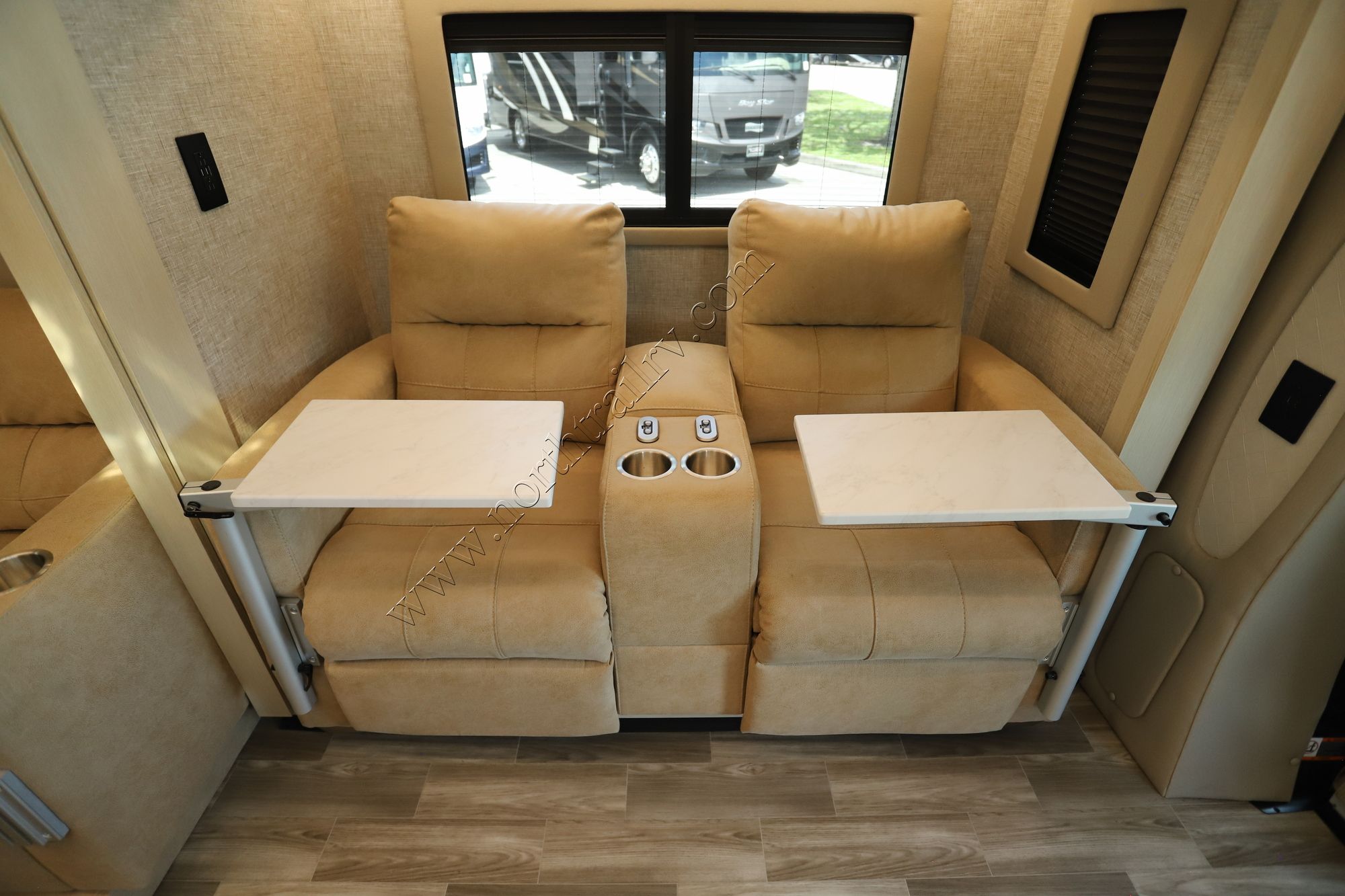Used 2025 Tiffin Motor Homes Wayfarer 25XRW Class C  For Sale
