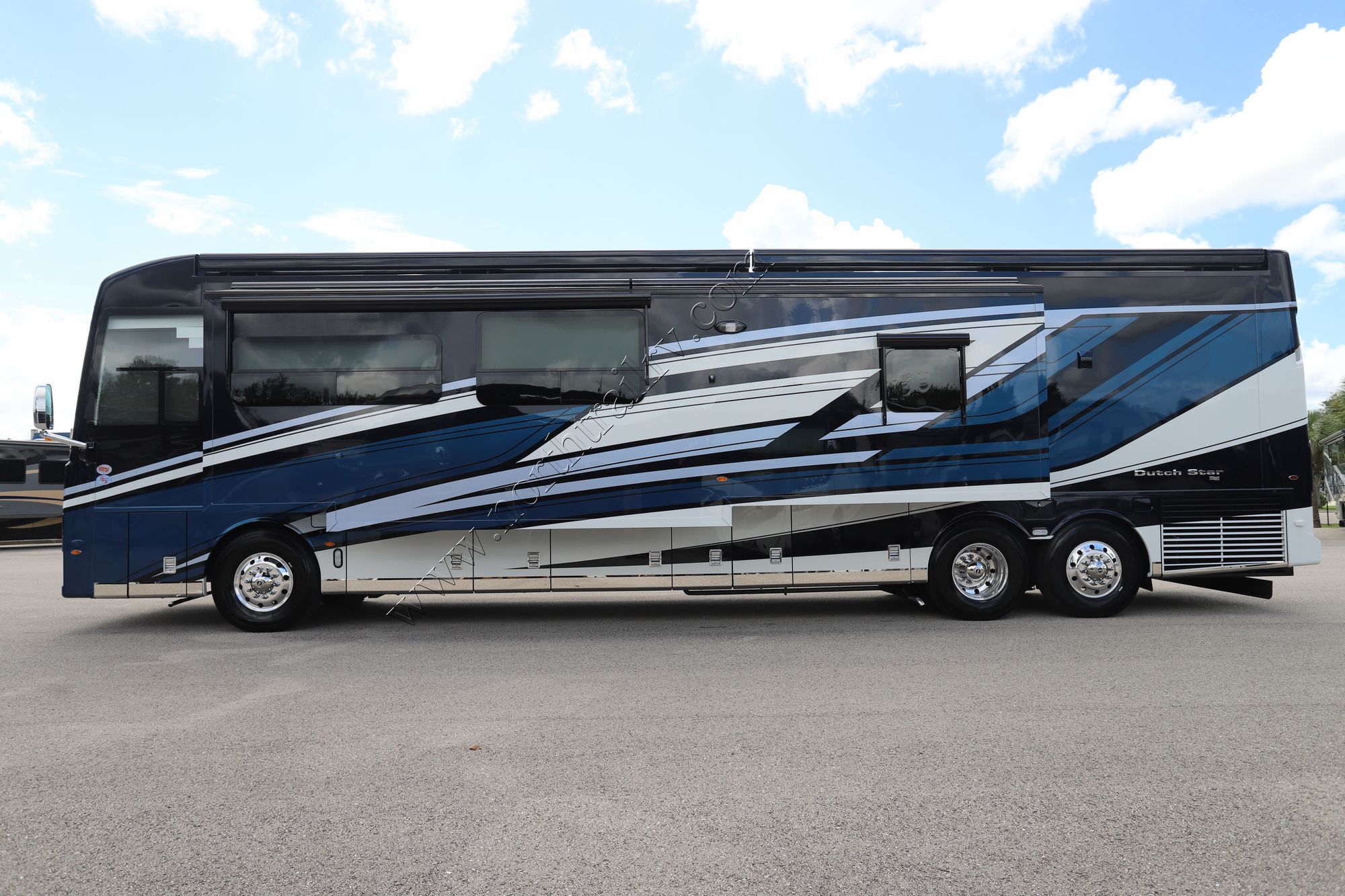 New 2026 Newmar Dutch Star 4369 Class A  For Sale