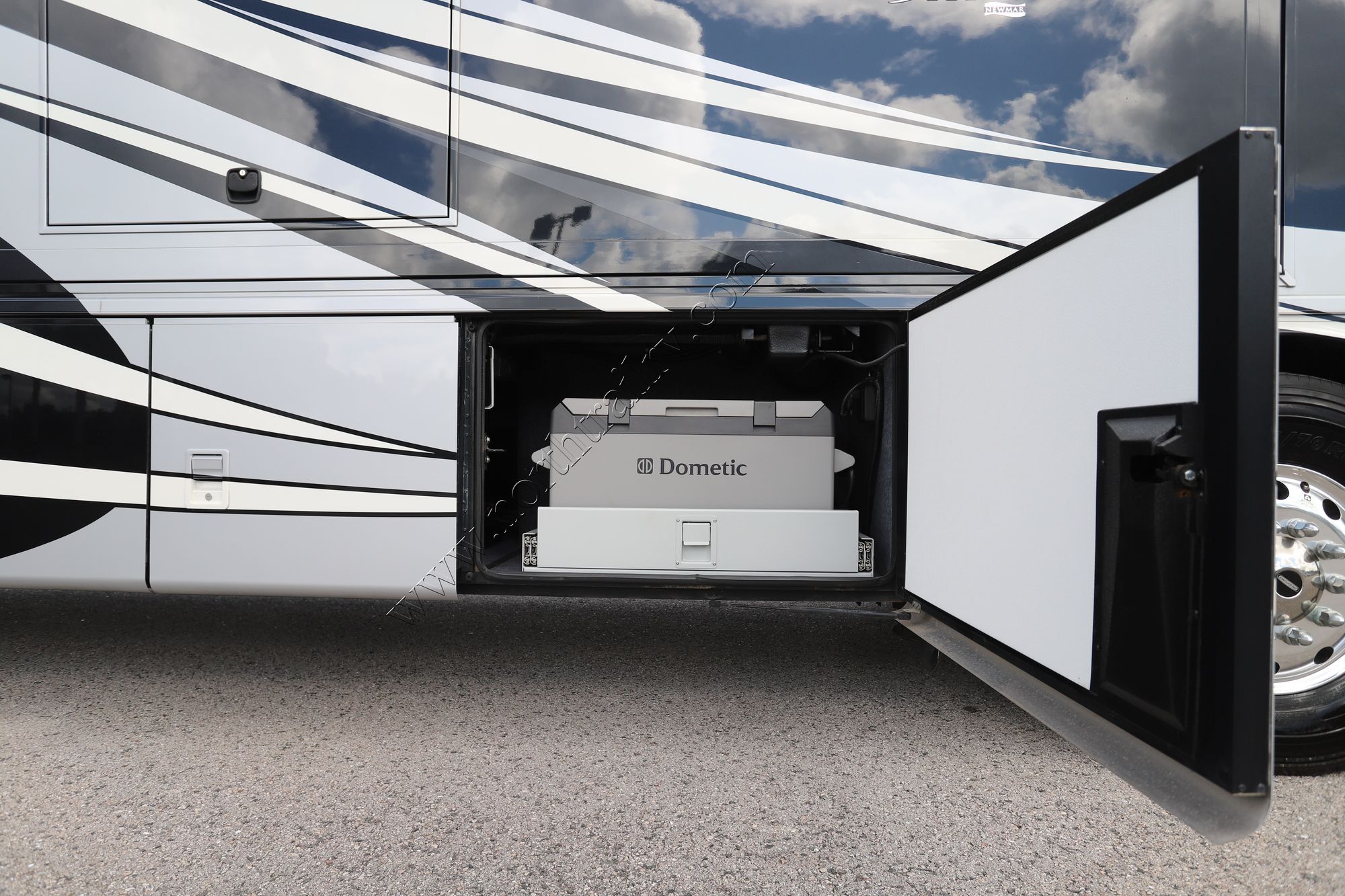 Used 2014 Newmar Mountain Aire 4369 Class A  For Sale