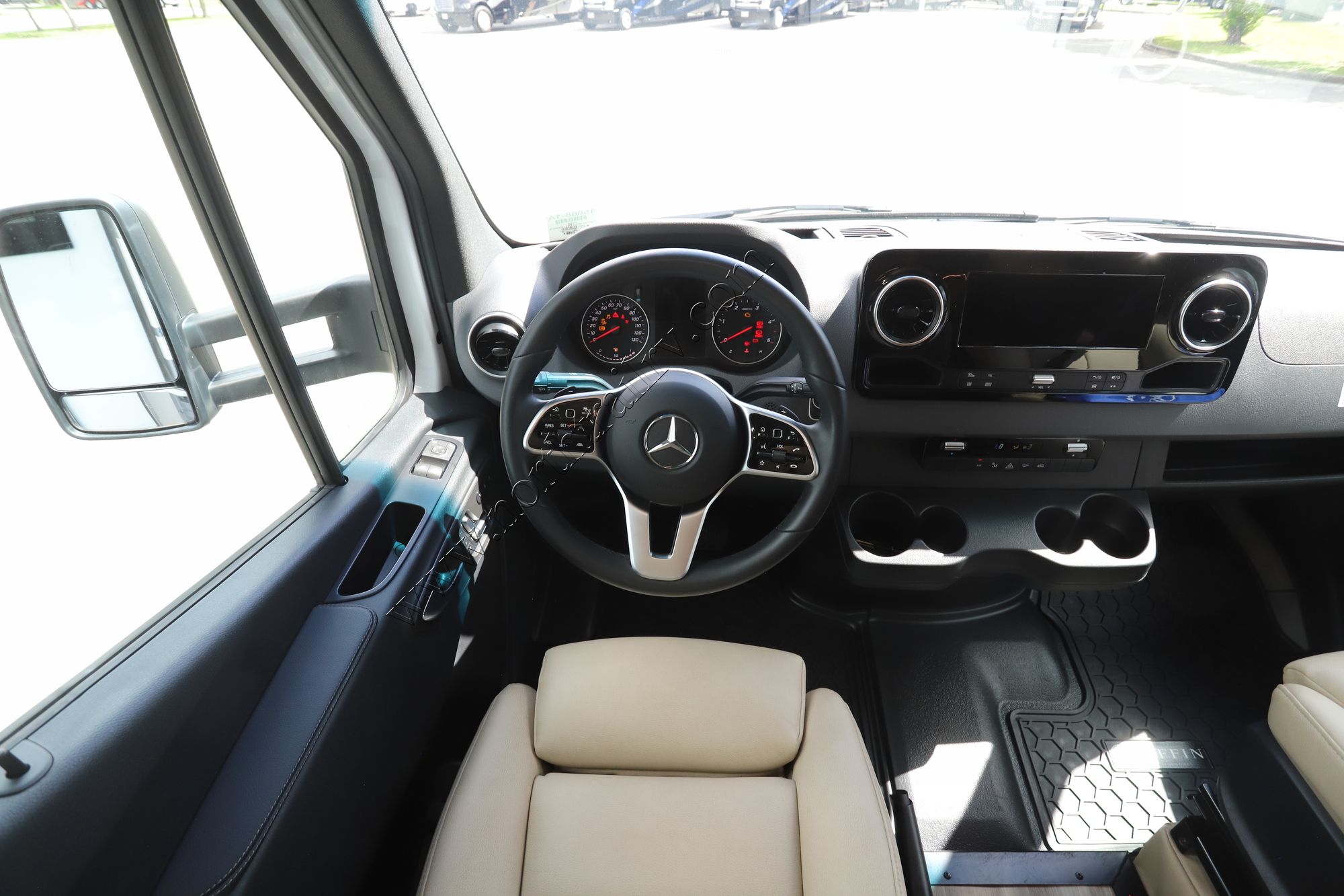 Used 2025 Tiffin Motor Homes Wayfarer 25XRW Class C  For Sale