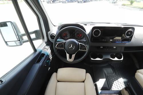 2025 Tiffin Motor Homes Wayfarer 25XRW