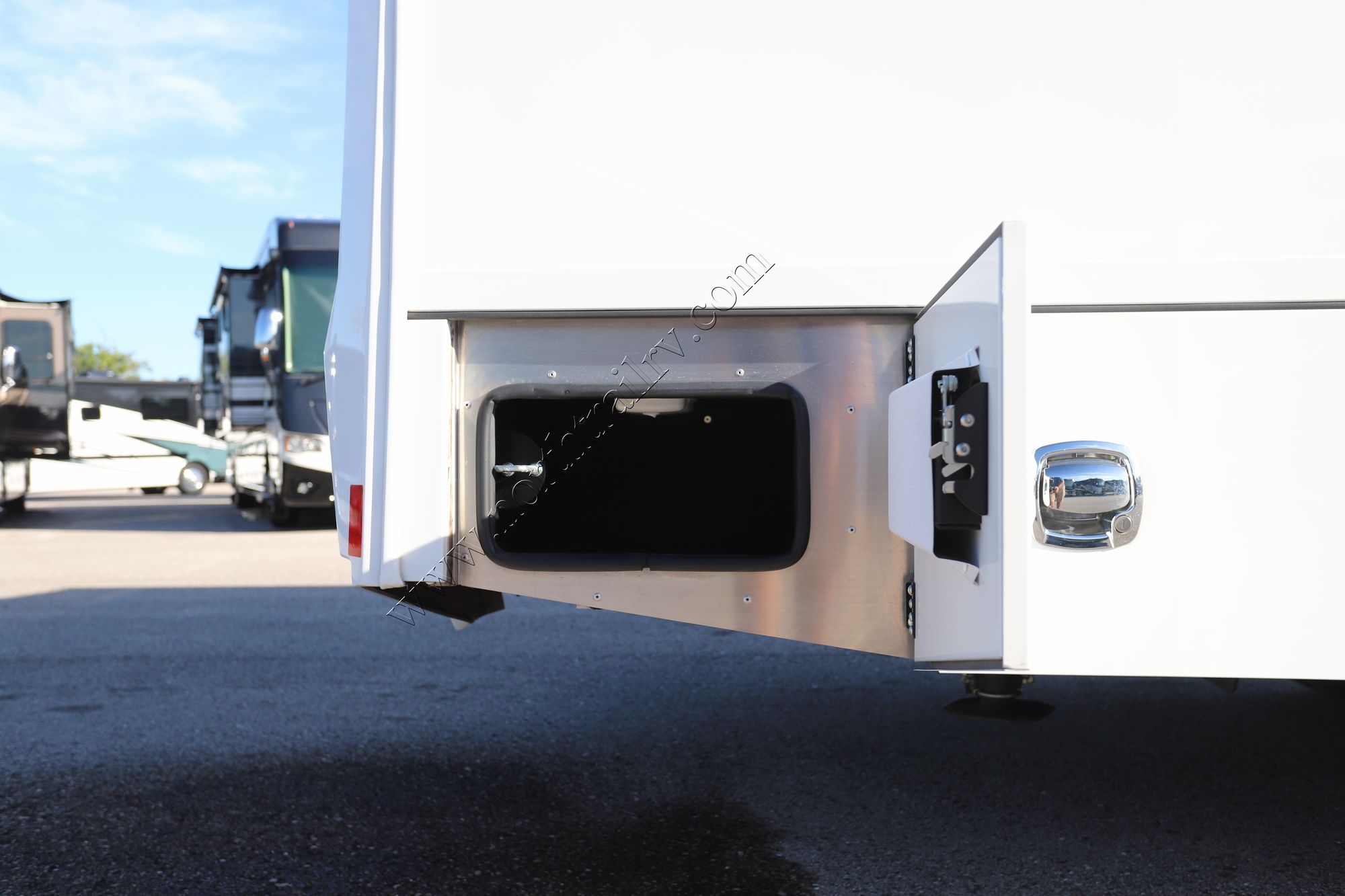 Used 2023 Renegade Rv Vienna 25 VTBN Class C  For Sale