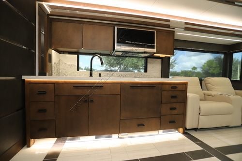 2026 Tiffin Motor Homes Zephyr 45PZ