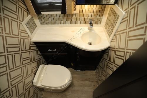2017 Newmar Mountain Aire 4553