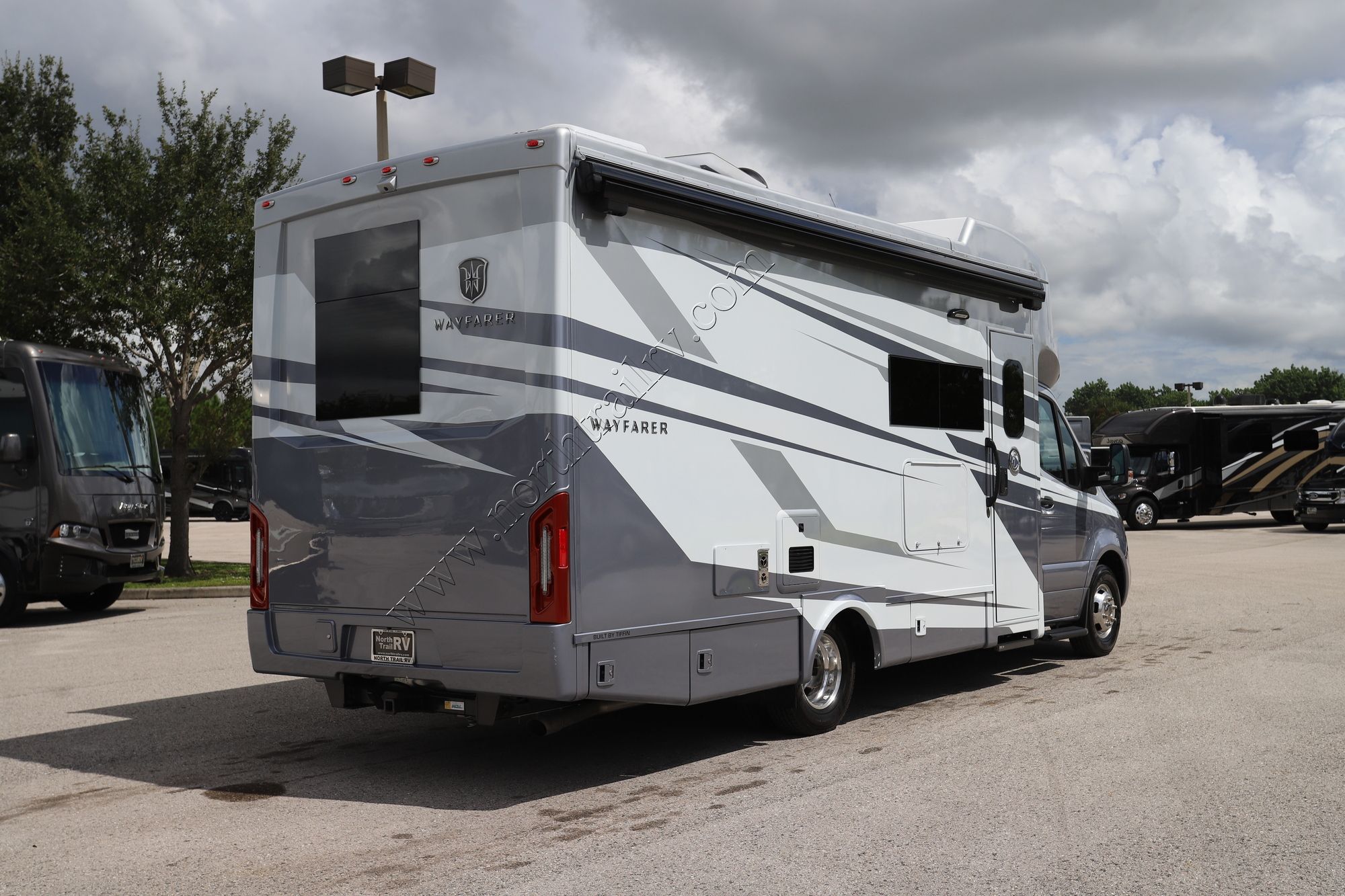 Used 2025 Tiffin Motor Homes Wayfarer 25XRW Class C  For Sale