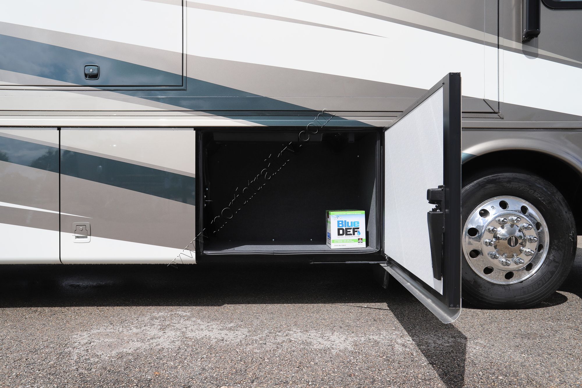 Used 2024 Newmar Kountry Star 4070 Class A  For Sale