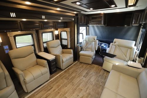 2017 Newmar Mountain Aire 4553