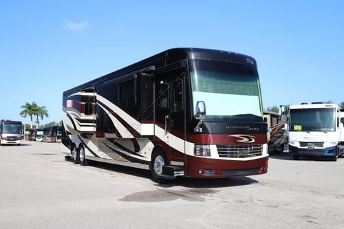2017 Newmar Mountain Aire 4553