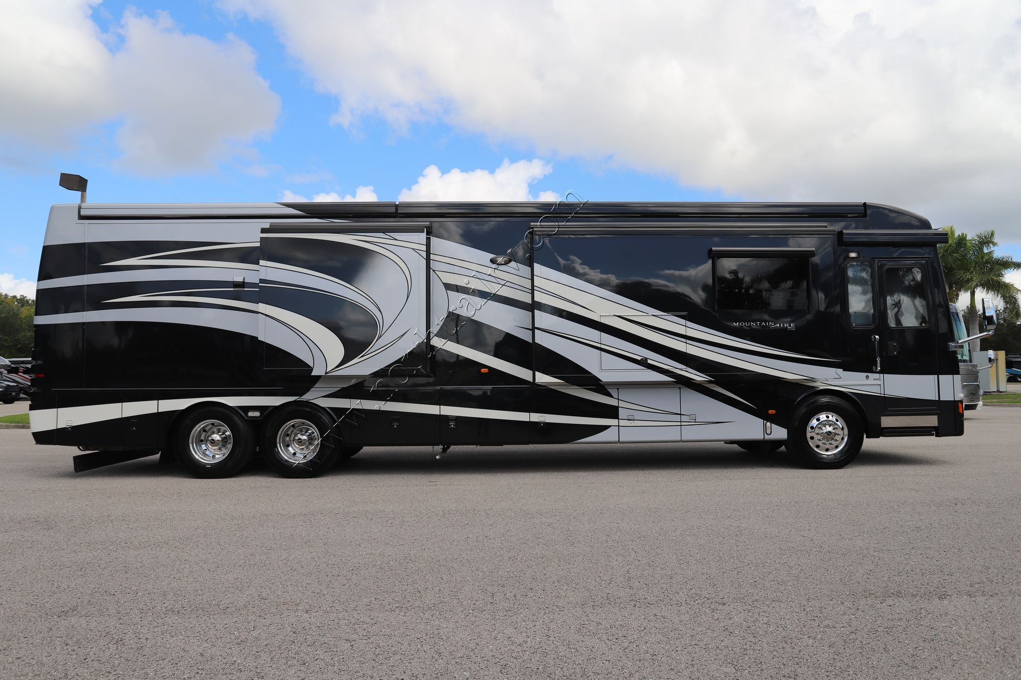 Used 2014 Newmar Mountain Aire 4369 Class A  For Sale