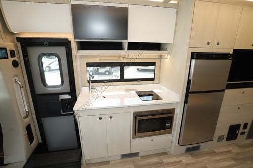 2025 Tiffin Motor Homes Wayfarer 25XRW