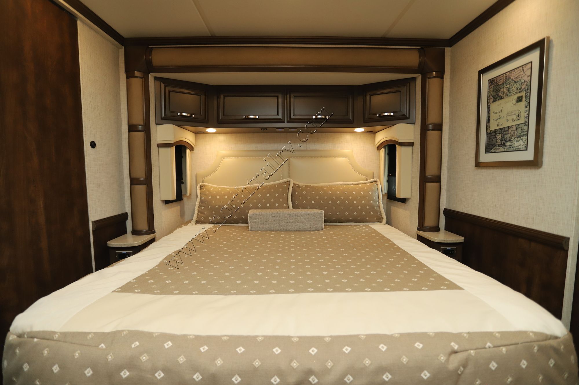 Used 2024 Newmar Kountry Star 4070 Class A  For Sale