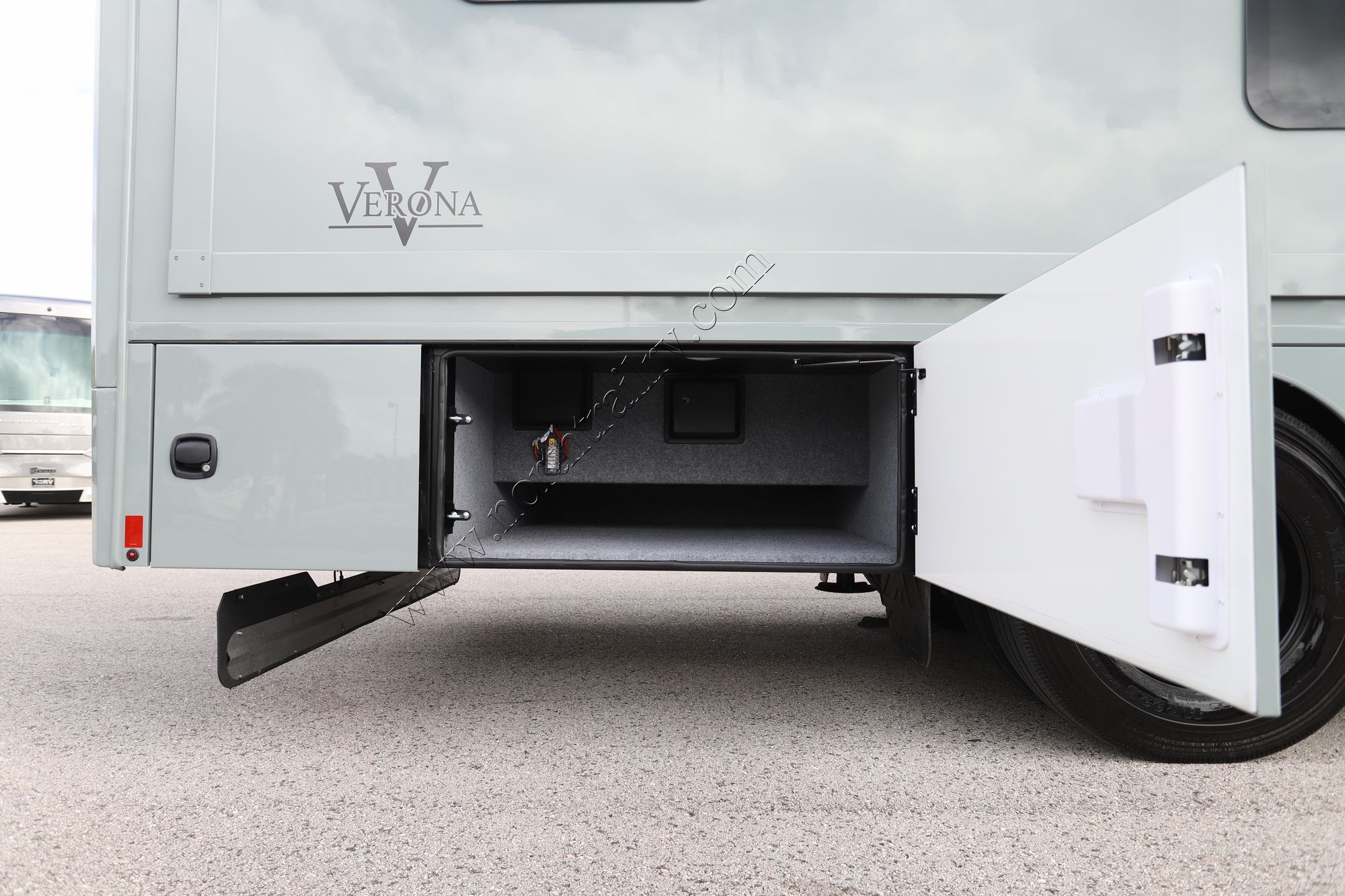 New 2026 Renegade Rv Verona 40VBH Super C  For Sale