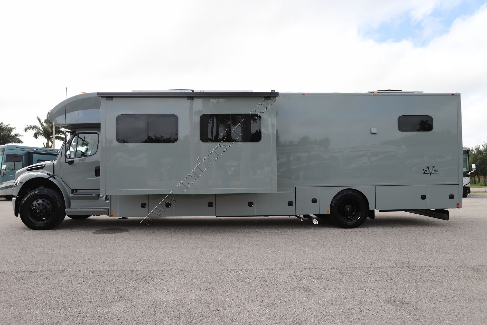 New 2026 Renegade Rv Verona 40VBH Super C  For Sale
