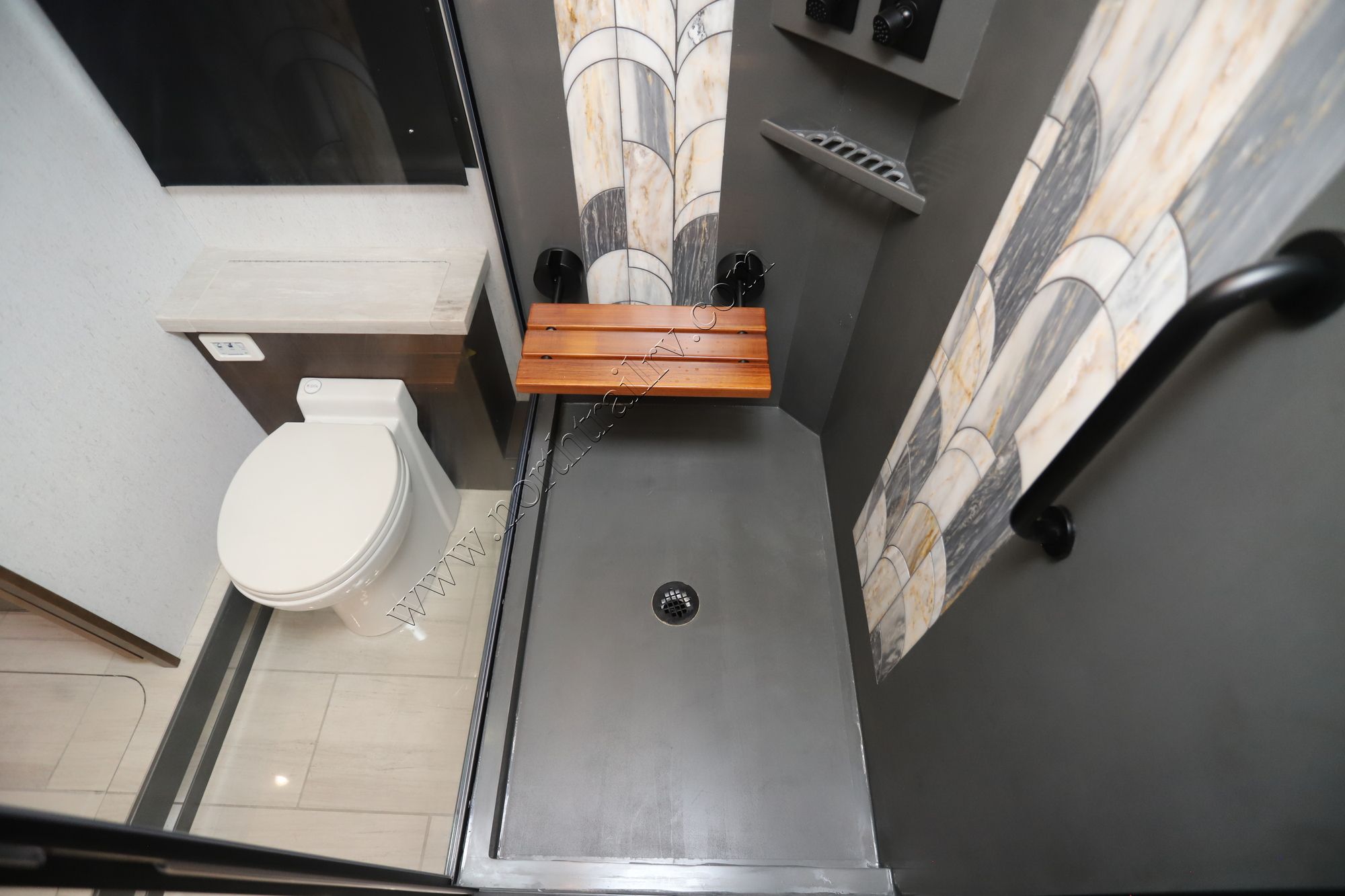 New 2026 Tiffin Motor Homes Zephyr 45PZ Class A  For Sale