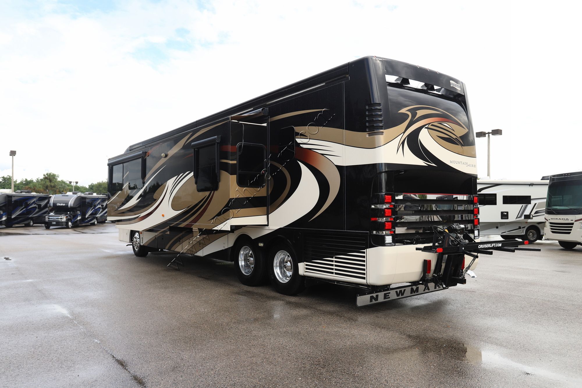 Used 2013 Newmar Mountain Aire 4344 Class A  For Sale