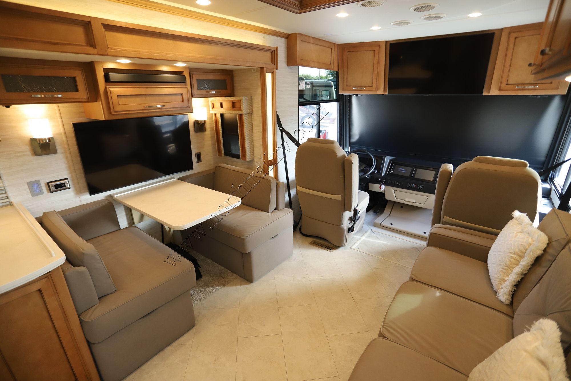 Used 2024 Newmar Canyon Star 3947 Class A  For Sale