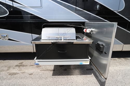 2026 Tiffin Motor Homes Zephyr 45PZ