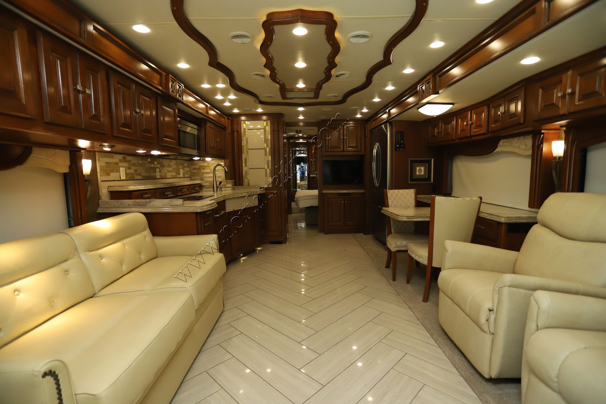 Used 2014 Tiffin Motor Homes Allegro Bus 40QBP Class A  For Sale