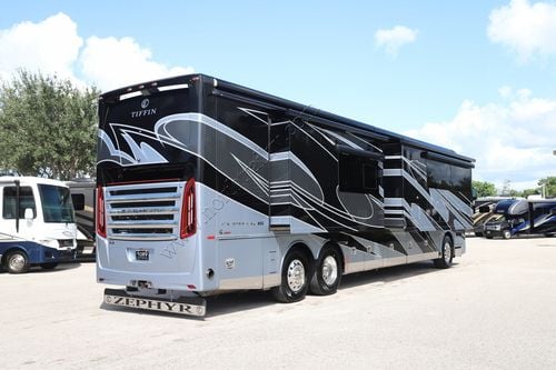 2026 Tiffin Motor Homes Zephyr 45PZ