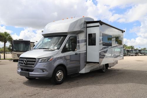 2025 Tiffin Motor Homes Wayfarer 25XRW