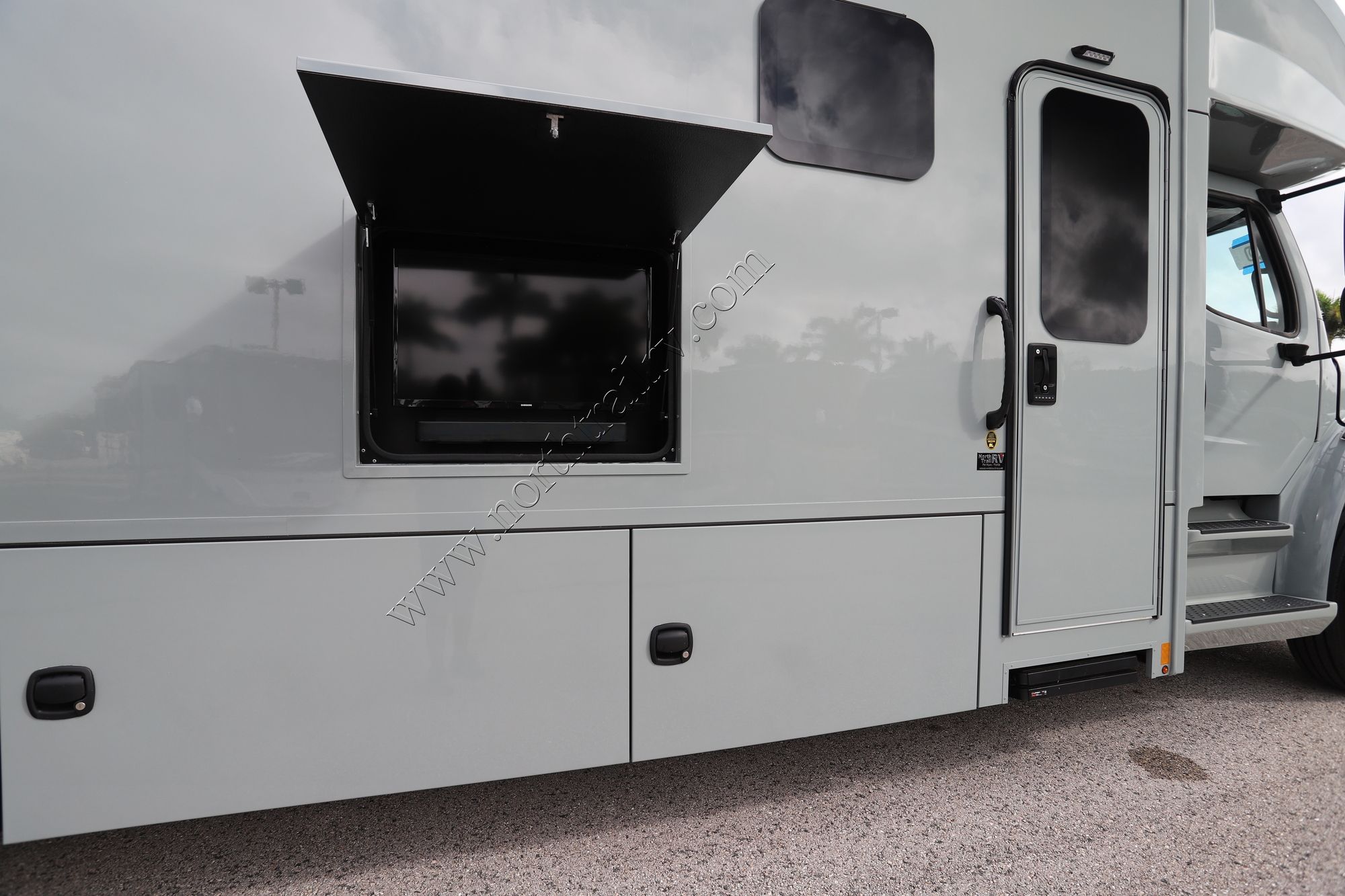New 2026 Renegade Rv Verona 40VBH Super C  For Sale