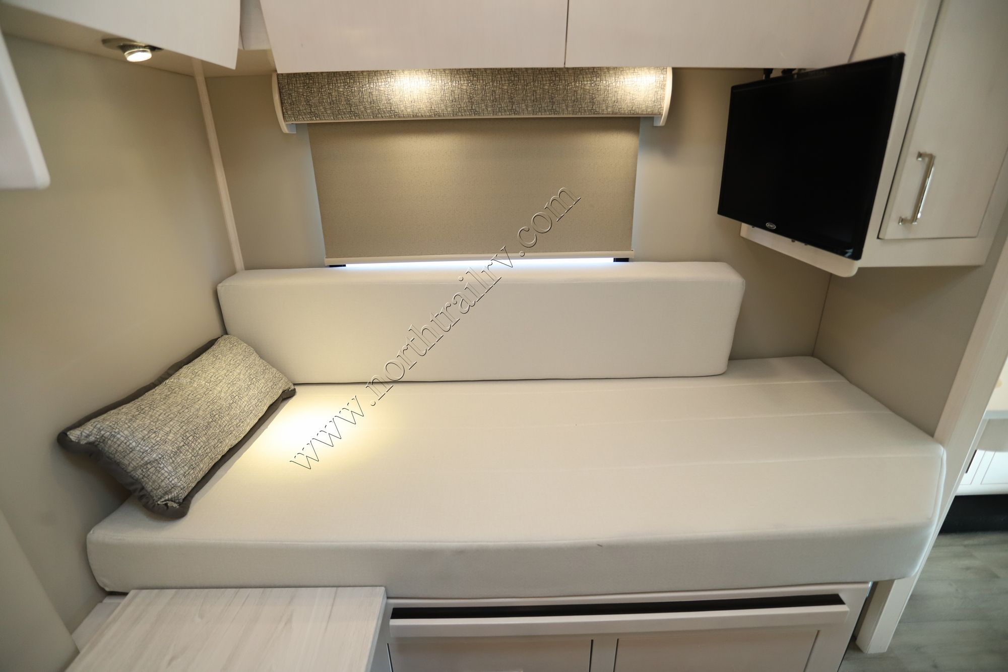 Used 2023 Renegade Rv Vienna 25 VTBN Class C  For Sale