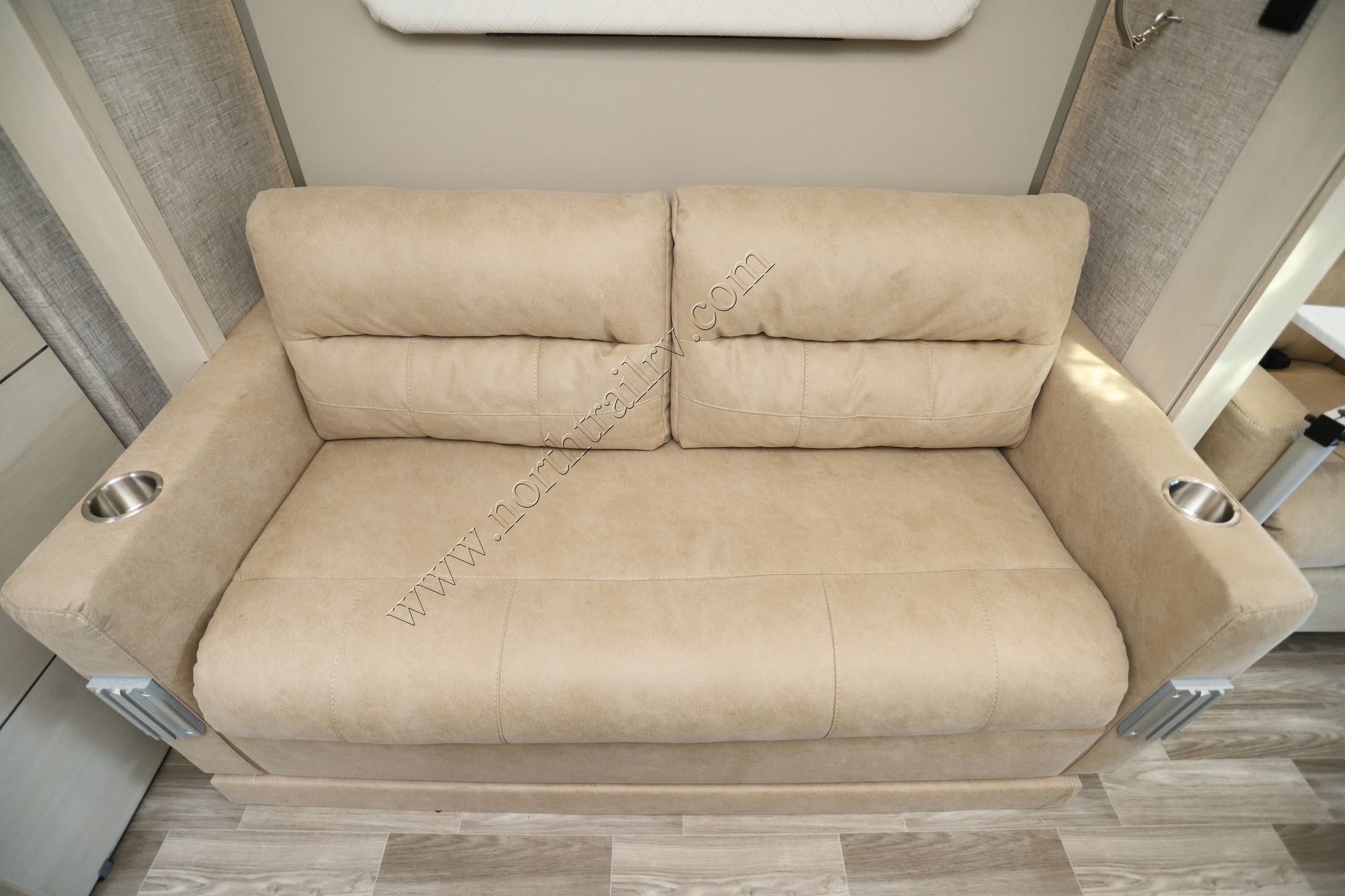 Used 2025 Tiffin Motor Homes Wayfarer 25XRW Class C  For Sale