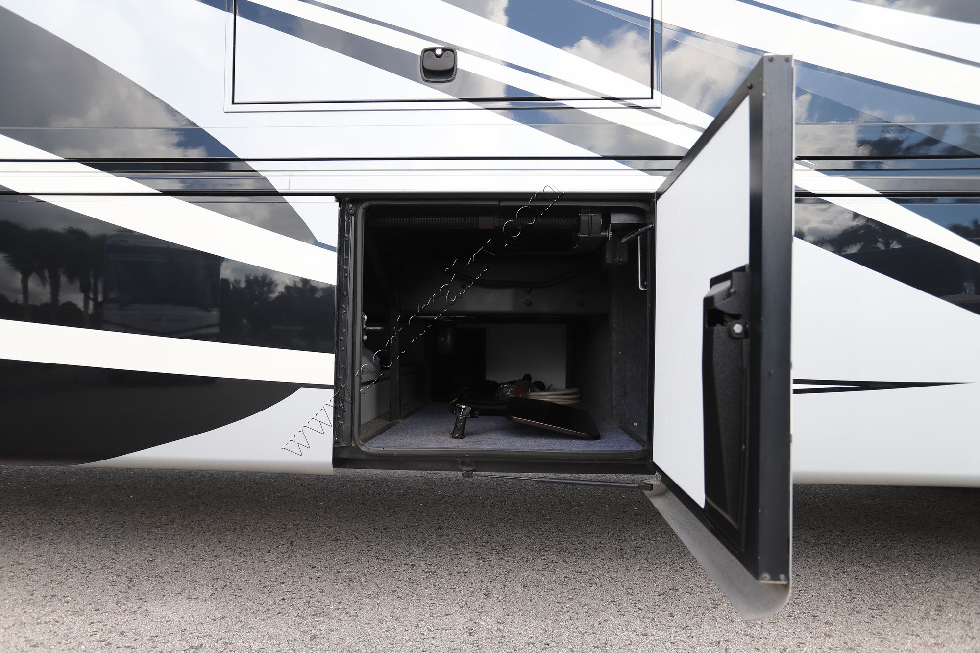 Used 2014 Newmar Mountain Aire 4369 Class A  For Sale