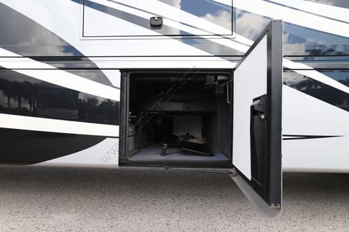 2014 Newmar Mountain Aire 4369