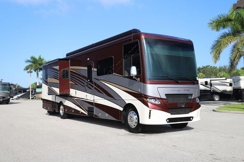 2024 Newmar Canyon Star 3947