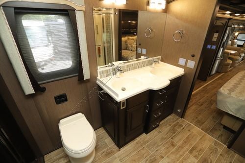 2017 Newmar Mountain Aire 4553