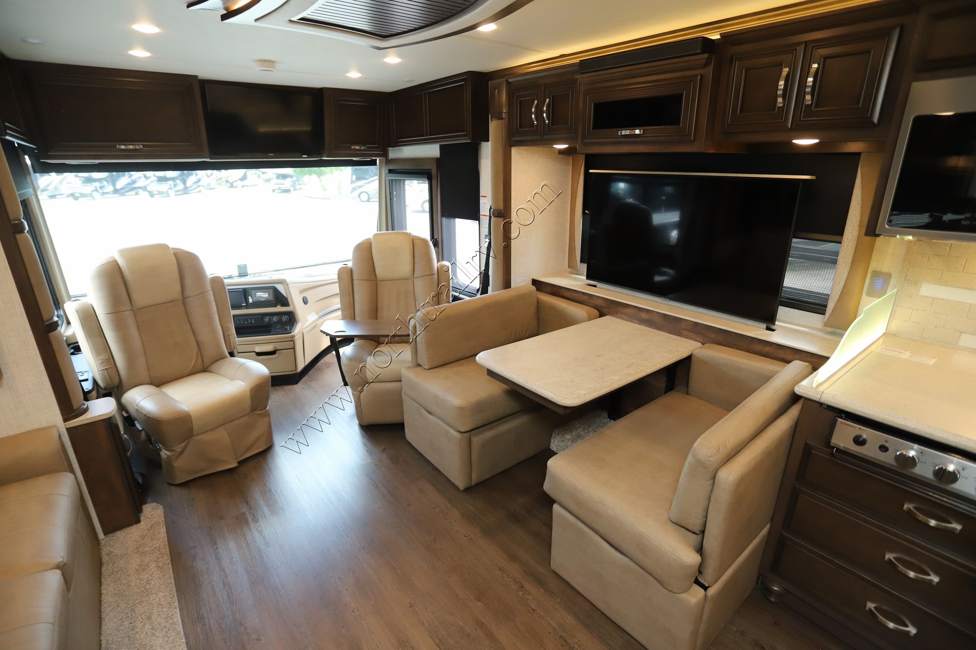 Used 2024 Newmar Kountry Star 4070 Class A  For Sale