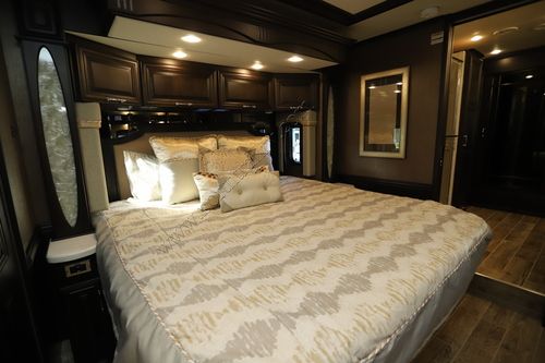 2017 Newmar Mountain Aire 4553