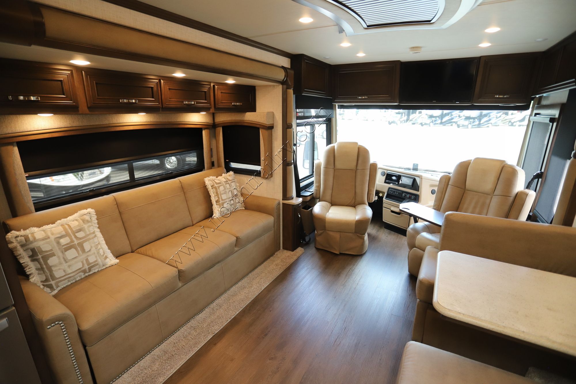 Used 2024 Newmar Kountry Star 4070 Class A  For Sale