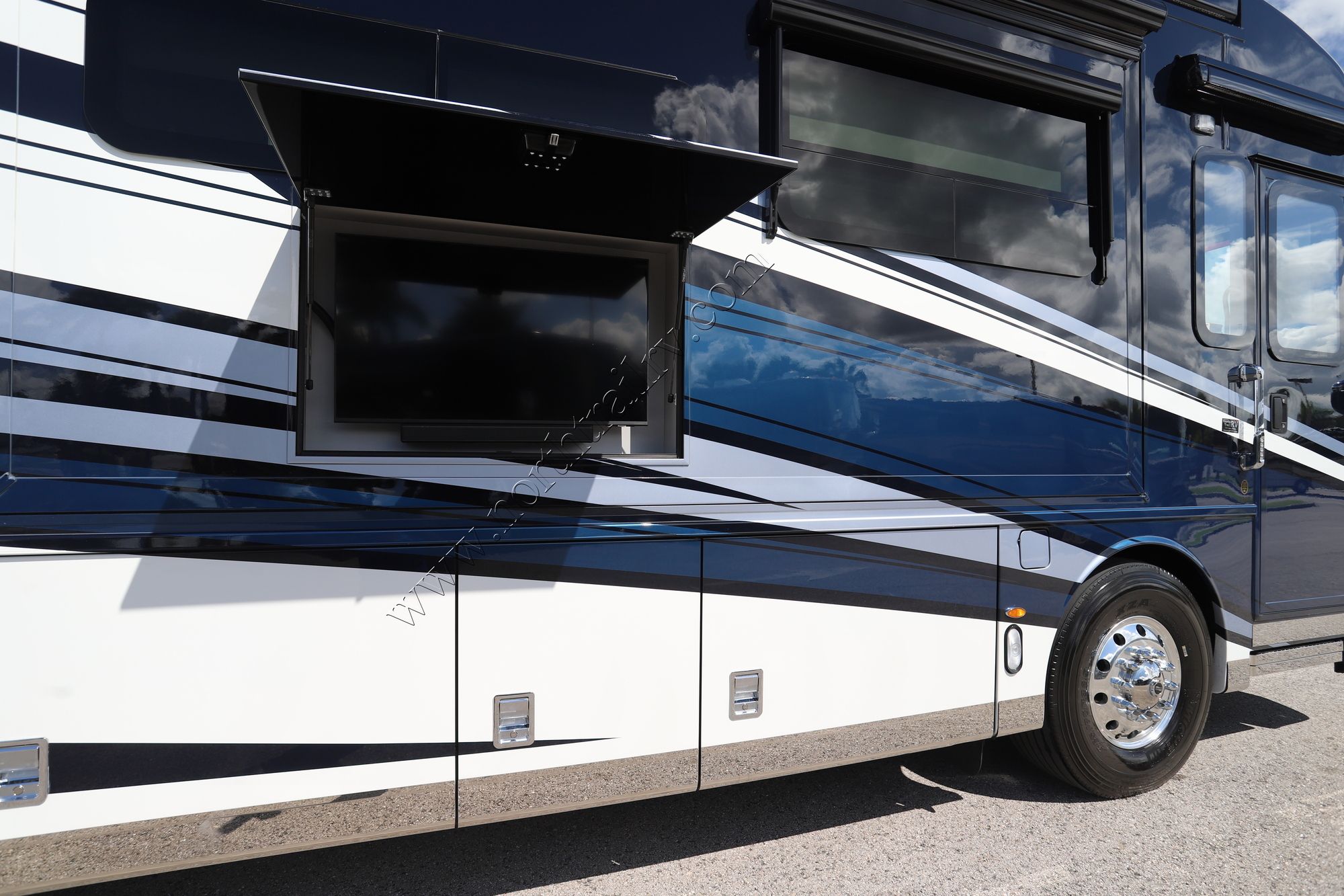 New 2026 Newmar Dutch Star 4369 Class A  For Sale