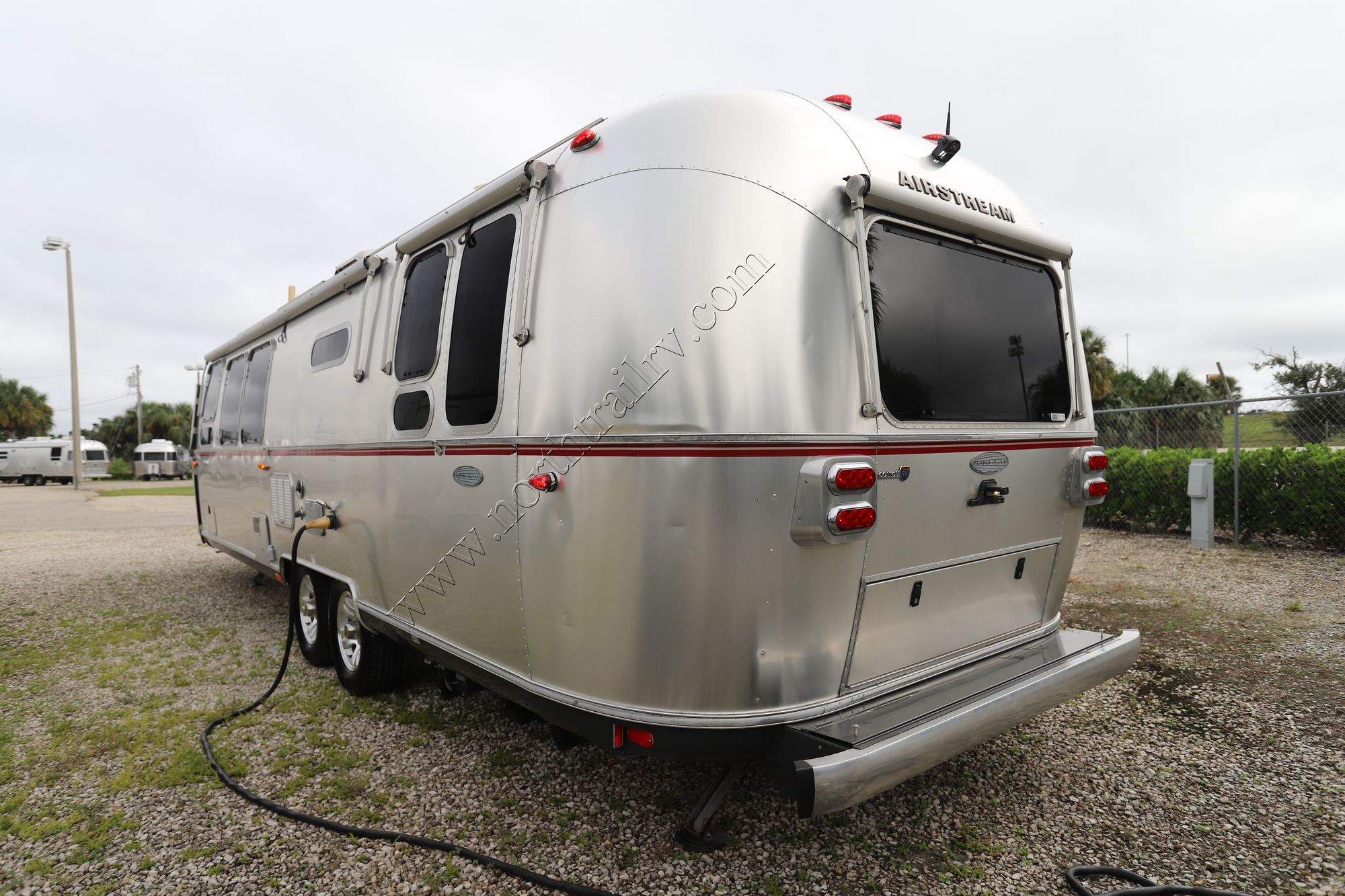 Used 2016 Airstream Flying Cloud FLYING CLOUD 30 Travel Trailer  For Sale