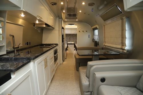 2025 Airstream Classic 33FB