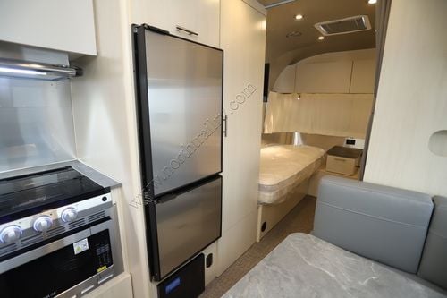 2026 Airstream Flying Cloud 23FB Travel Trailer