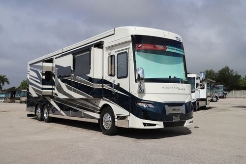 2026 Newmar Mountain Aire 4118 Class A