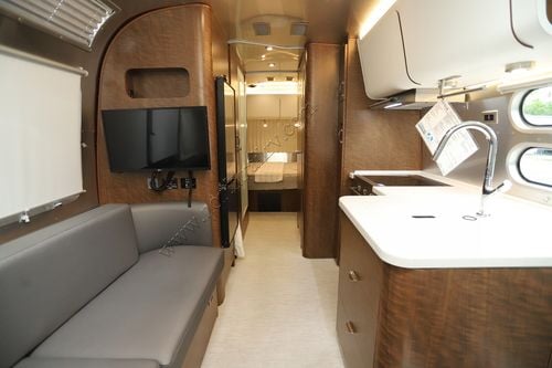 2021 Airstream Globetrotter 25FB