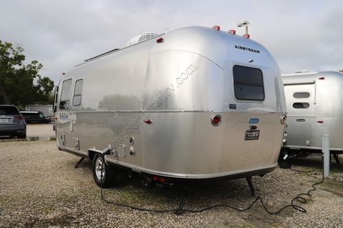 2026 Airstream Bambi 22FB Travel Trailer