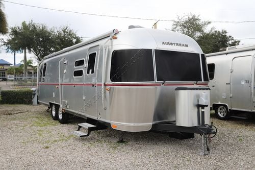 2016 Airstream Flying Cloud FLYING CLOUD 30