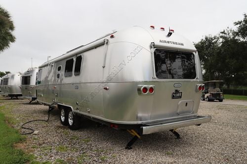 2025 Airstream Classic 33FB