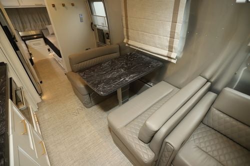 2025 Airstream Classic 33FB