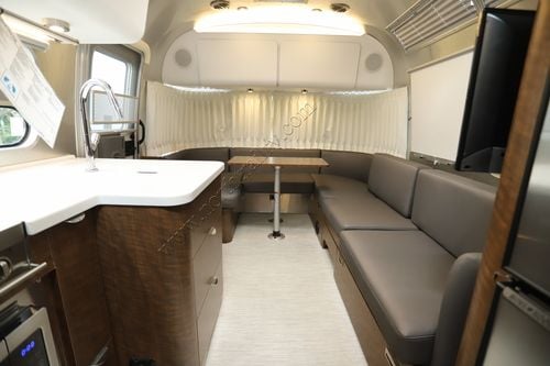 2021 Airstream Globetrotter 25FB