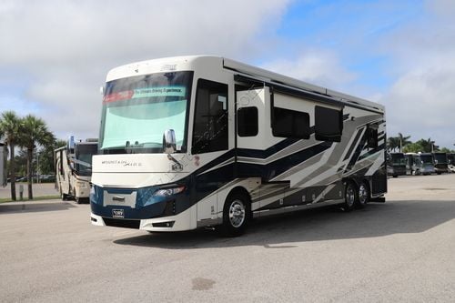 2026 Newmar Mountain Aire 4118 Class A