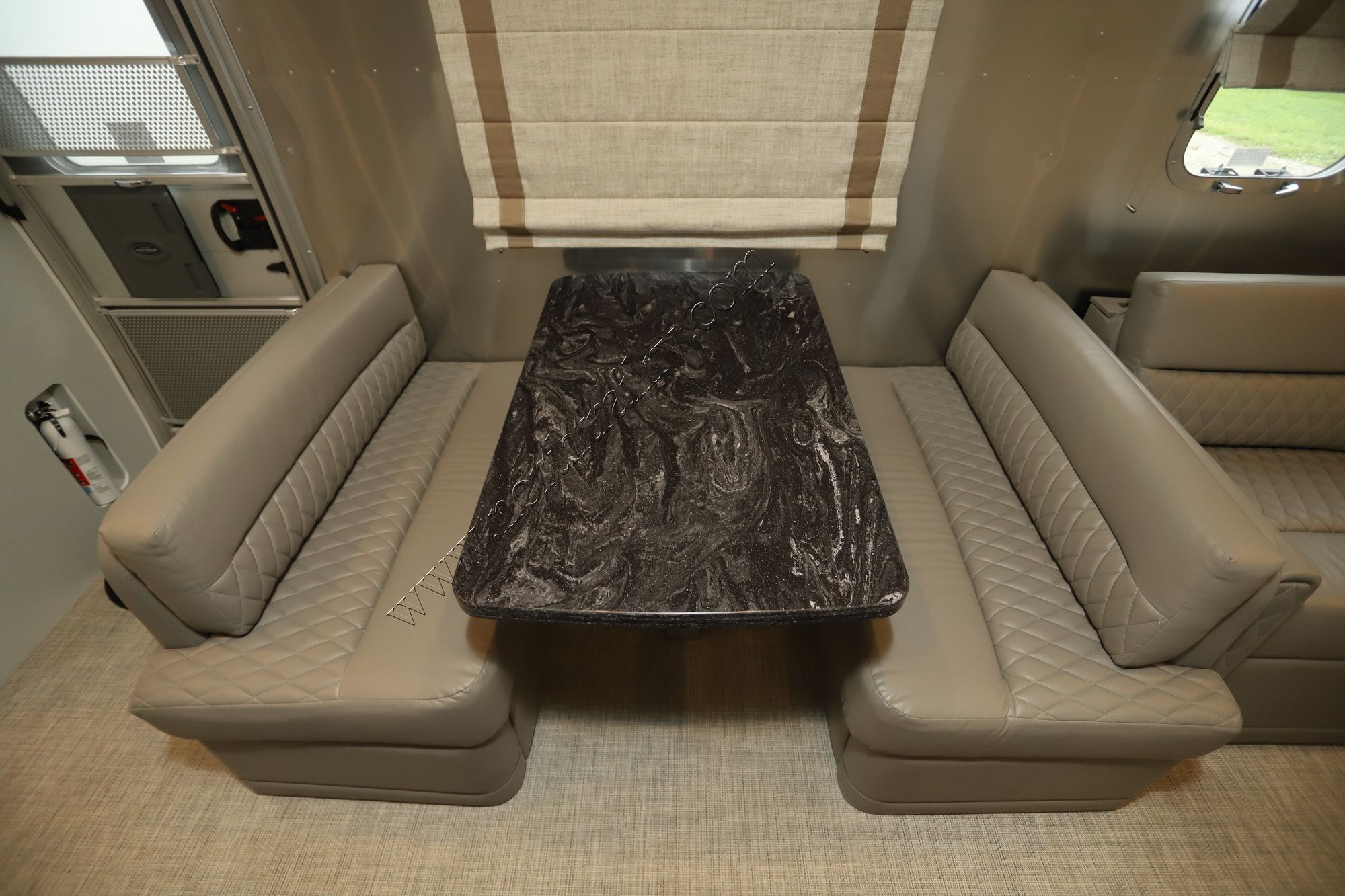 Used 2025 Airstream Classic 33FB Travel Trailer  For Sale