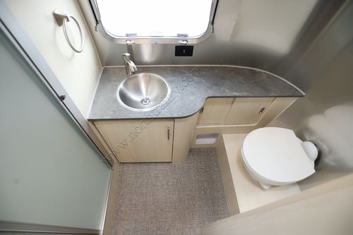 2026 Airstream Flying Cloud 23FB Travel Trailer